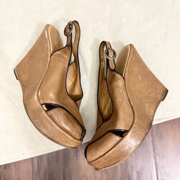 FIORENTINI + Baker Peep-Toe Wedge Slingback Sandals in Tan Leather - Picture 5 of 12